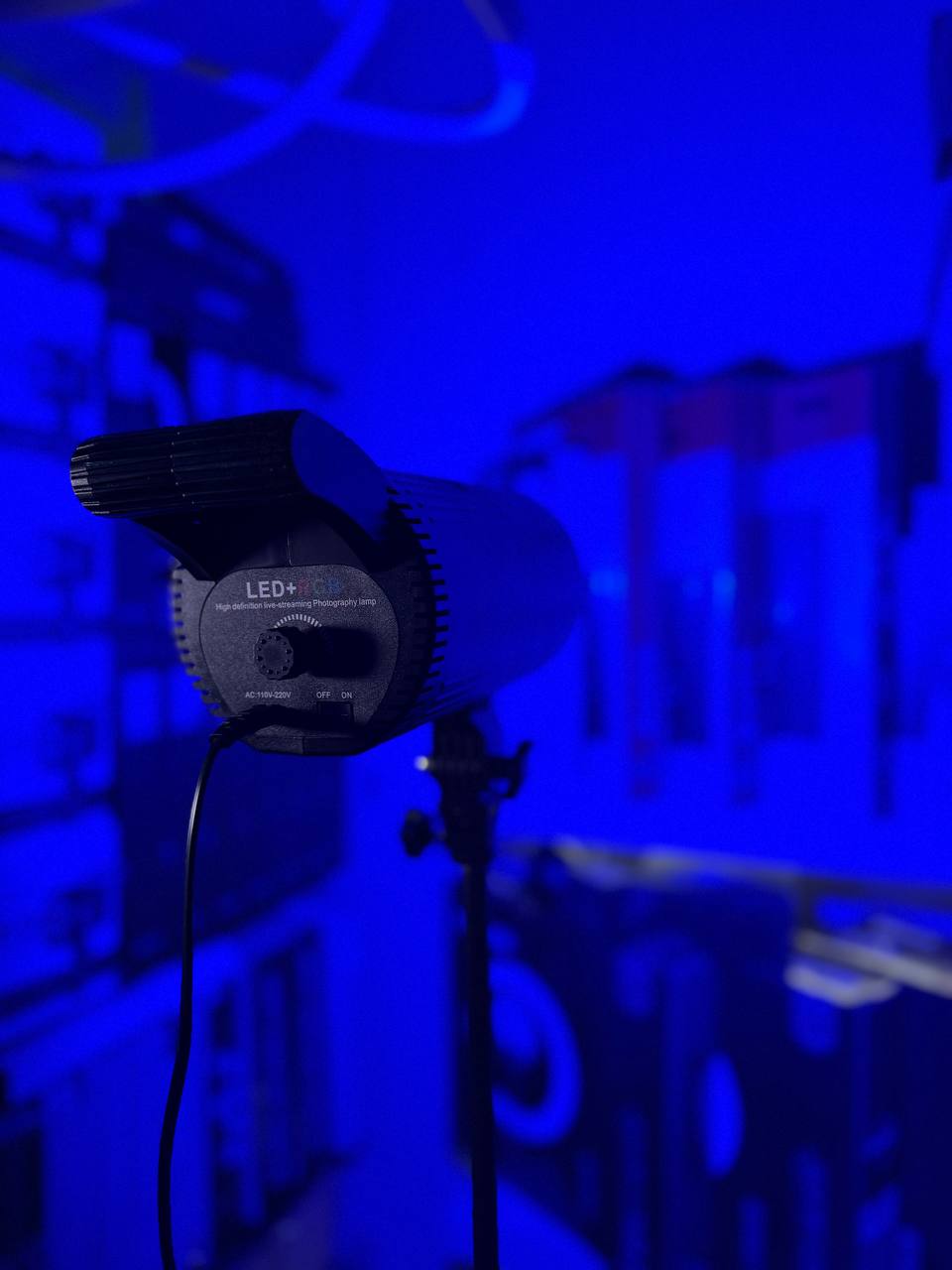 ویدیو لایت RGB W600 حرفه‌ای | نور ثابت تولید محتوا1 سال گارانتی