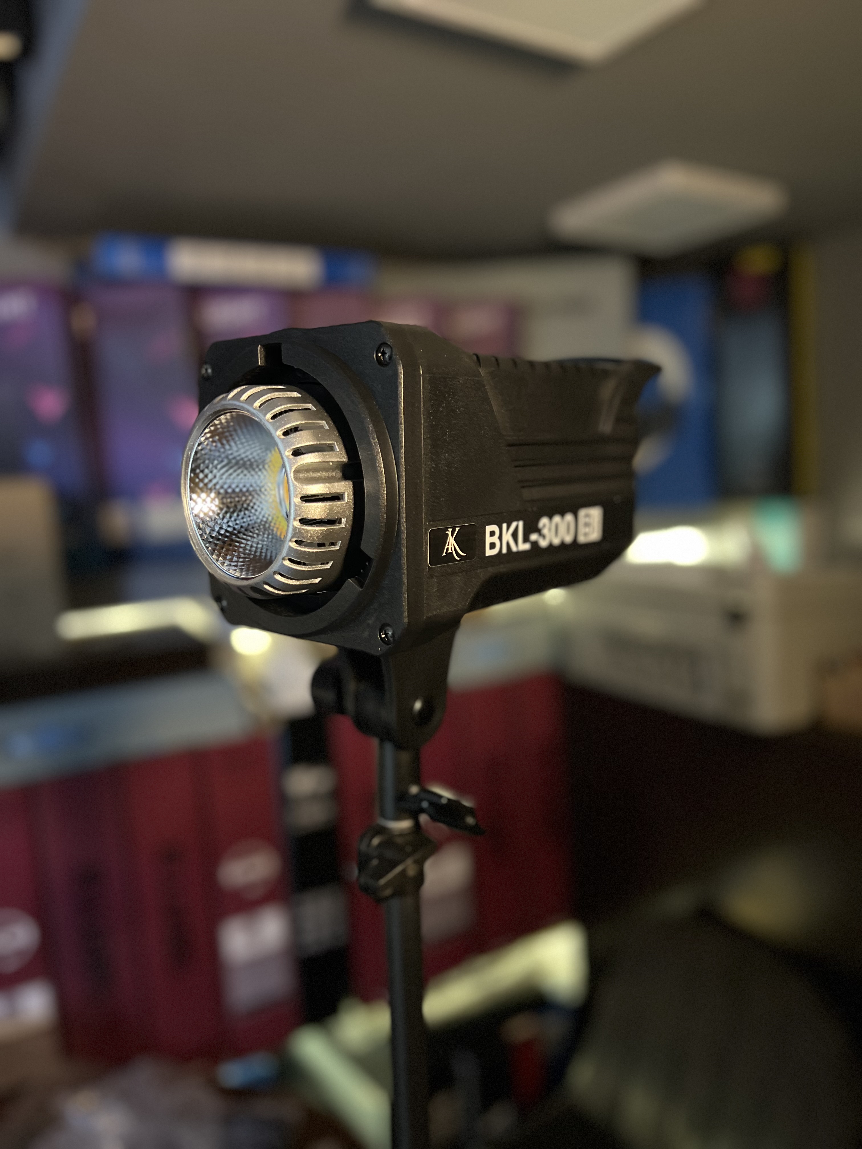 ویدیو لایت نور ثابت LED AK BKL300Bi 300 وات
